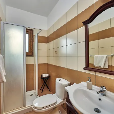 Yiolani By Villa Latchi