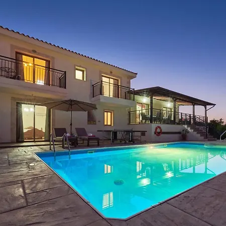 Villa Yiolani By *